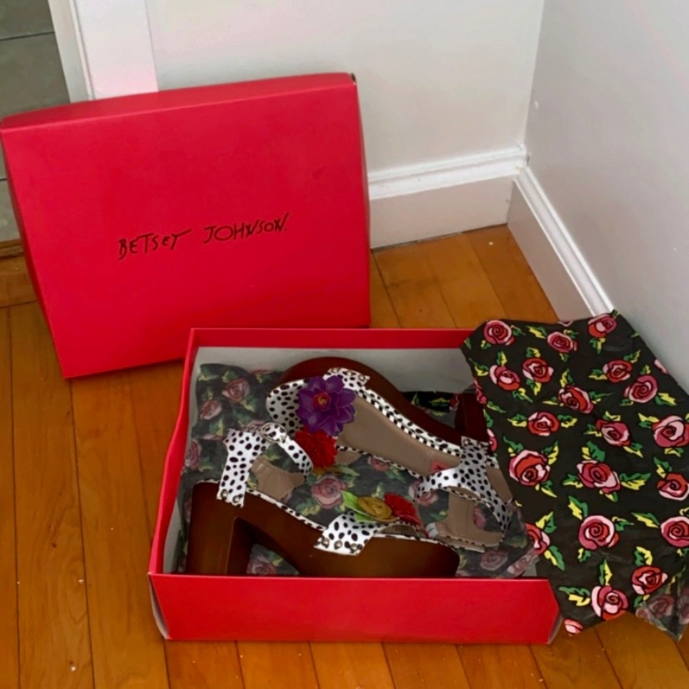 Betsy Johnson Heels 👠!!